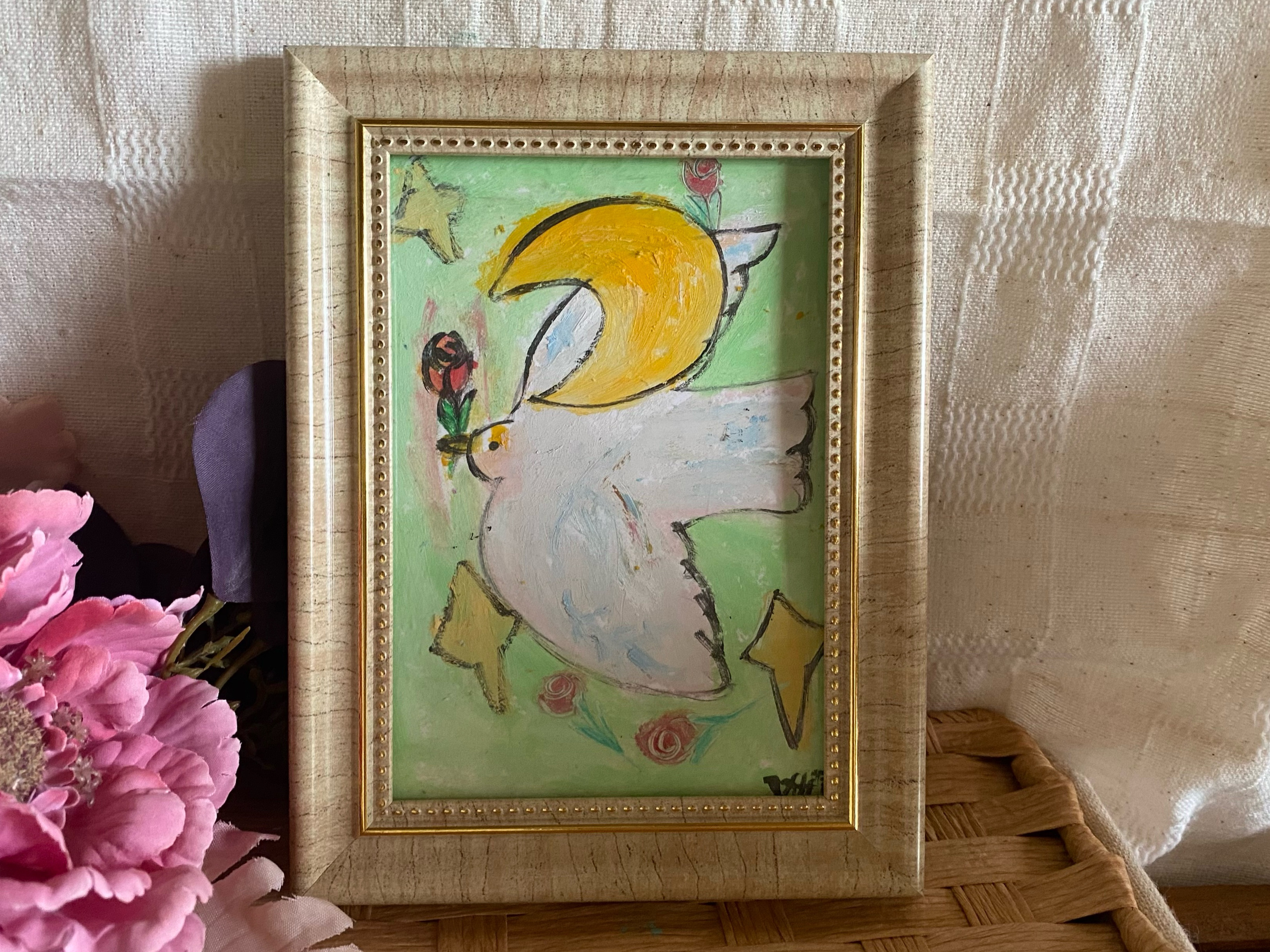 絵画。原画手描【月、星、白い鳩はバラの花を口にくわえている