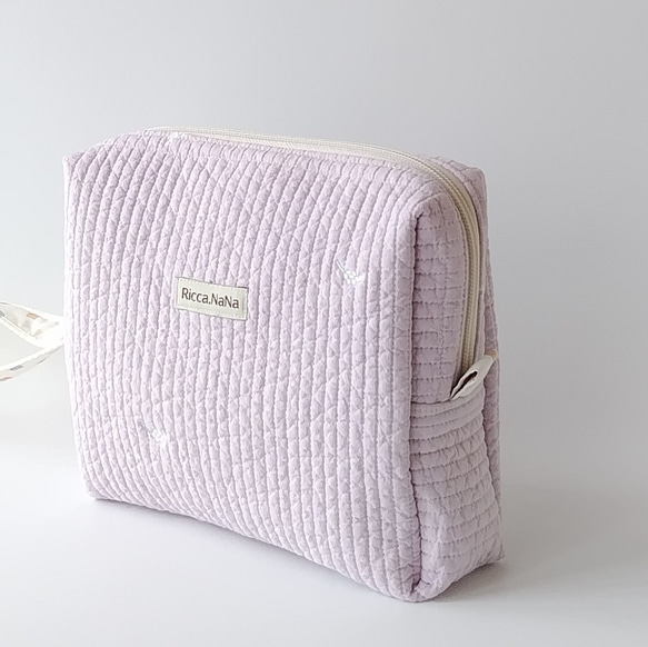 オムツポーチ ヌビキルトポーチ スクエアポーチ ラベンダ小花刺繍 持ち