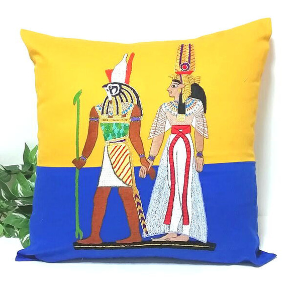 手刺繍クッションカバー　ヴィンテージ 騎士とドラゴン　55cmx70cm 手刺繍クッションカバー ヴィンテージ 騎士とドラゴン 55cmx70cm