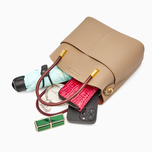 ハンドバッグ本革　美品 8c042e9ca5bc997e541856a96e5158