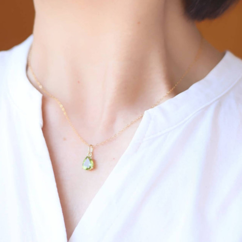 14kgf　ペリドットのひと粒雫チャーム 14kgf ペリドットのひと粒雫チャーム 14kgfペリドットのひと粒雫チャーム