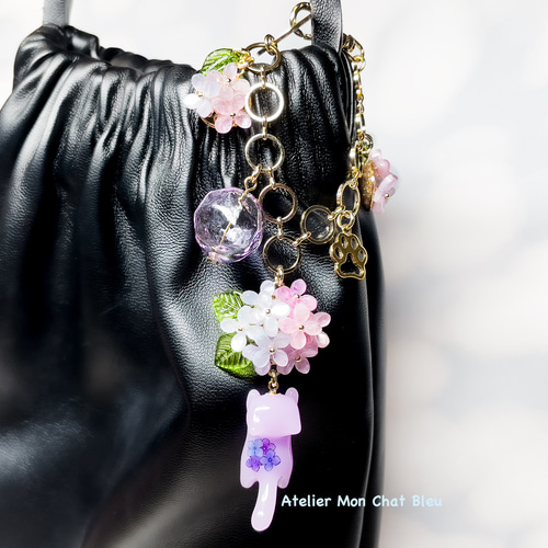 紫陽花追っかけねこのバッグチャーム パープル×ピンク×ブルー バッグ  