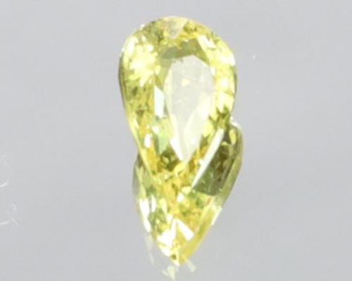 アレキサンドライトと同じ鉱物 天然クリソベリル 金緑石6×3.8 mm