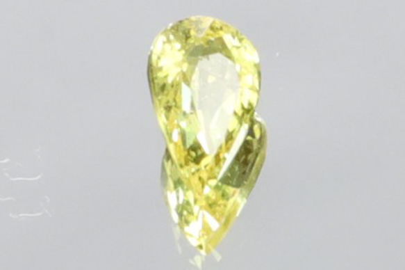 アレキサンドライトと同じ鉱物 天然クリソベリル 金緑石6×3.8 mm