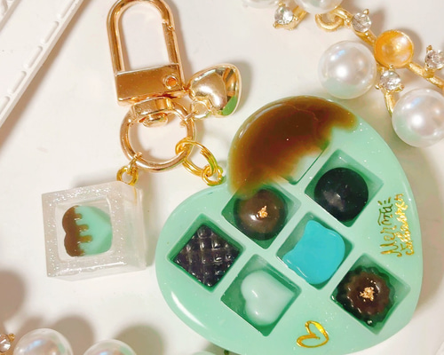 シャカシャカキーホルダー　mチョコたっぷり鮮やか色ドリンクシェイカー シャカシャカキーホルダーmチョコたっぷり鮮やか色ドリンクシェイカー