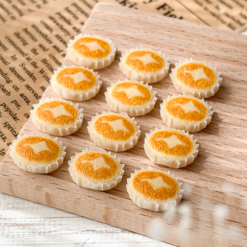 懐かしのふんわりチーズ蒸しパン ♡ ミニチュアスイーツ / 樹脂粘土で
