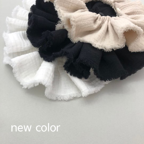 人気item♡【 poco poco fringe frill bib 】スタイ シンプル 韓国