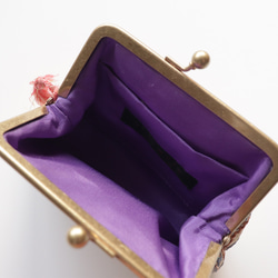 インド刺繍リボンと牛革レザー　 がま口ミニ財布・小物入れ　Beige&platinum 7枚目の画像