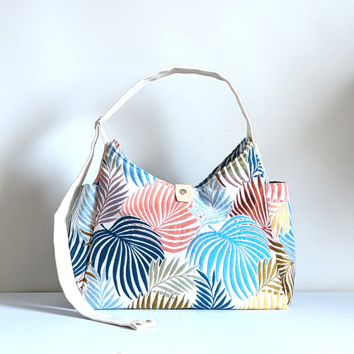 帆布とインポートジャガードのワンショルダー(ホワイト） ショルダー  