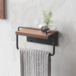 ウォールナット無垢材とアイアンを組み合わせて作ったアンティークな棚