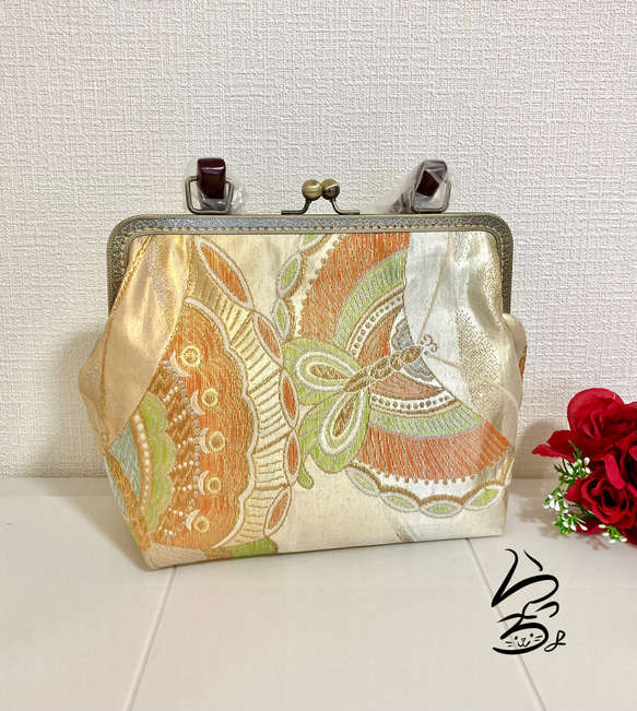 100%正規品 kimono】帯リメイク ハンドバッグ 持ち手付きがま口バッグ 蝶々 ハンドバッグ