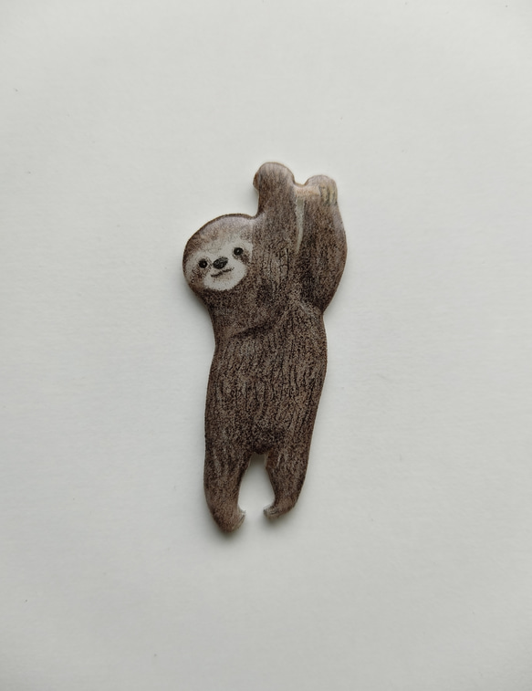 ナマケモノのブローチ ブローチ sato 通販 17769756｜Creema(クリーマ)