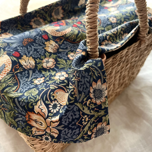 Fabric by ベストオブモリス山葡萄のかごバッグ【六角花編み