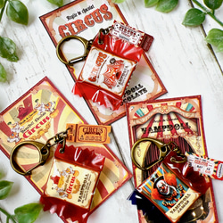 サーカス】パッケージキャンディーキーホルダー キーホルダー VampDoll