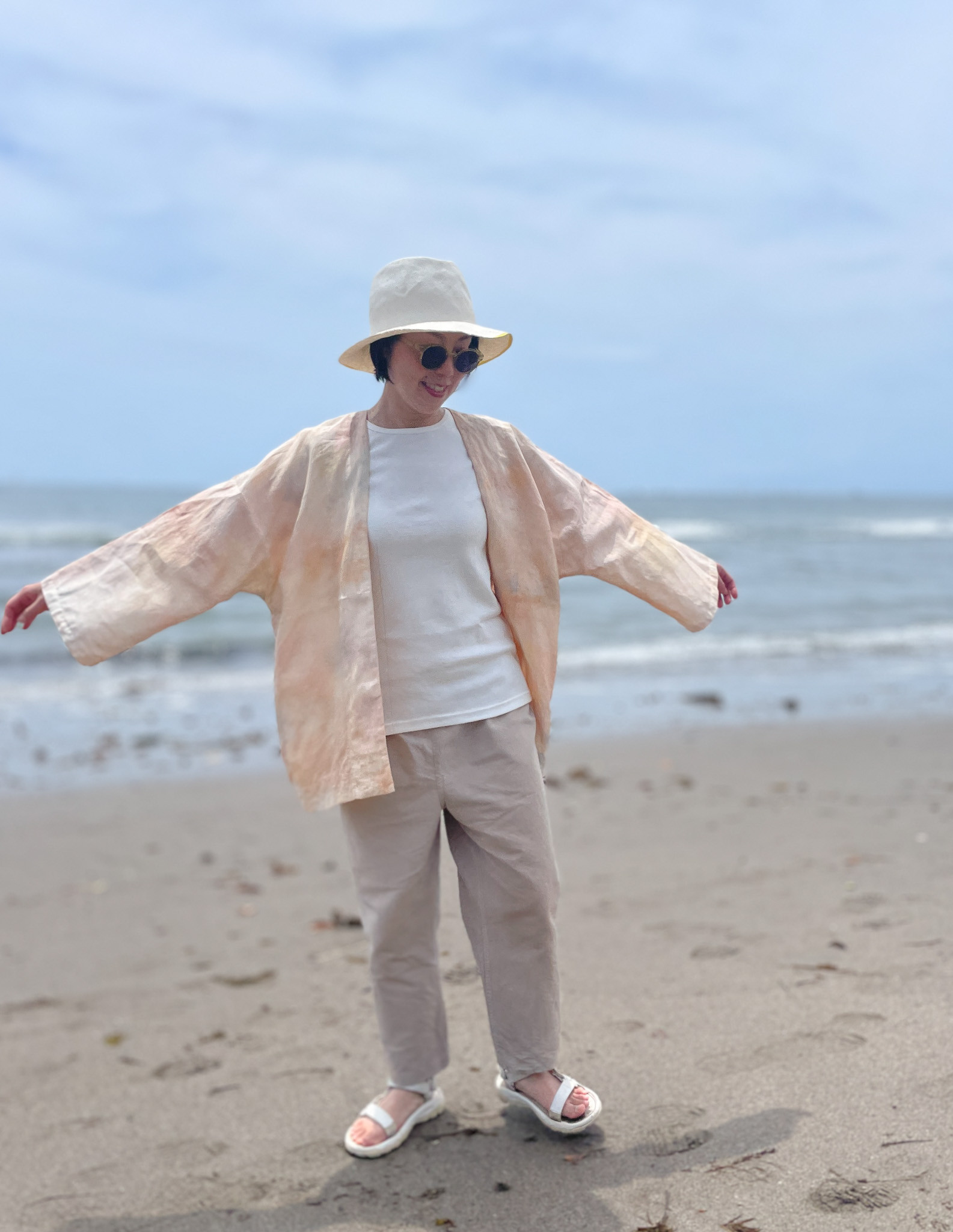 送料無料 SALE " Symphony " 薄手フレンチリネンの羽織りカーディガン 泥染 藍染 ムラ染め