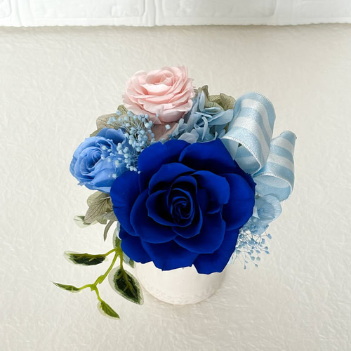 青いバラのプリザーブドフラワーアレンジメント / 花 プチギフト