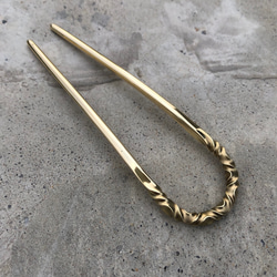 brass curved pattern small hair stick かんざし ヘアスティック 受注生産品 4枚目の画像