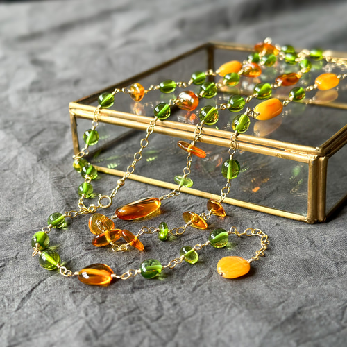 14kgf*軽やかアンバー（天然琥珀）のロングネックレス*アジャスター  