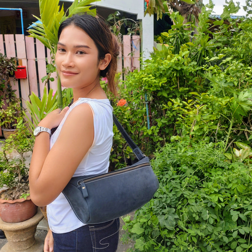 ☆【本革ブライドルレザー】☆Lサイズ☆男女兼用☆シンプル