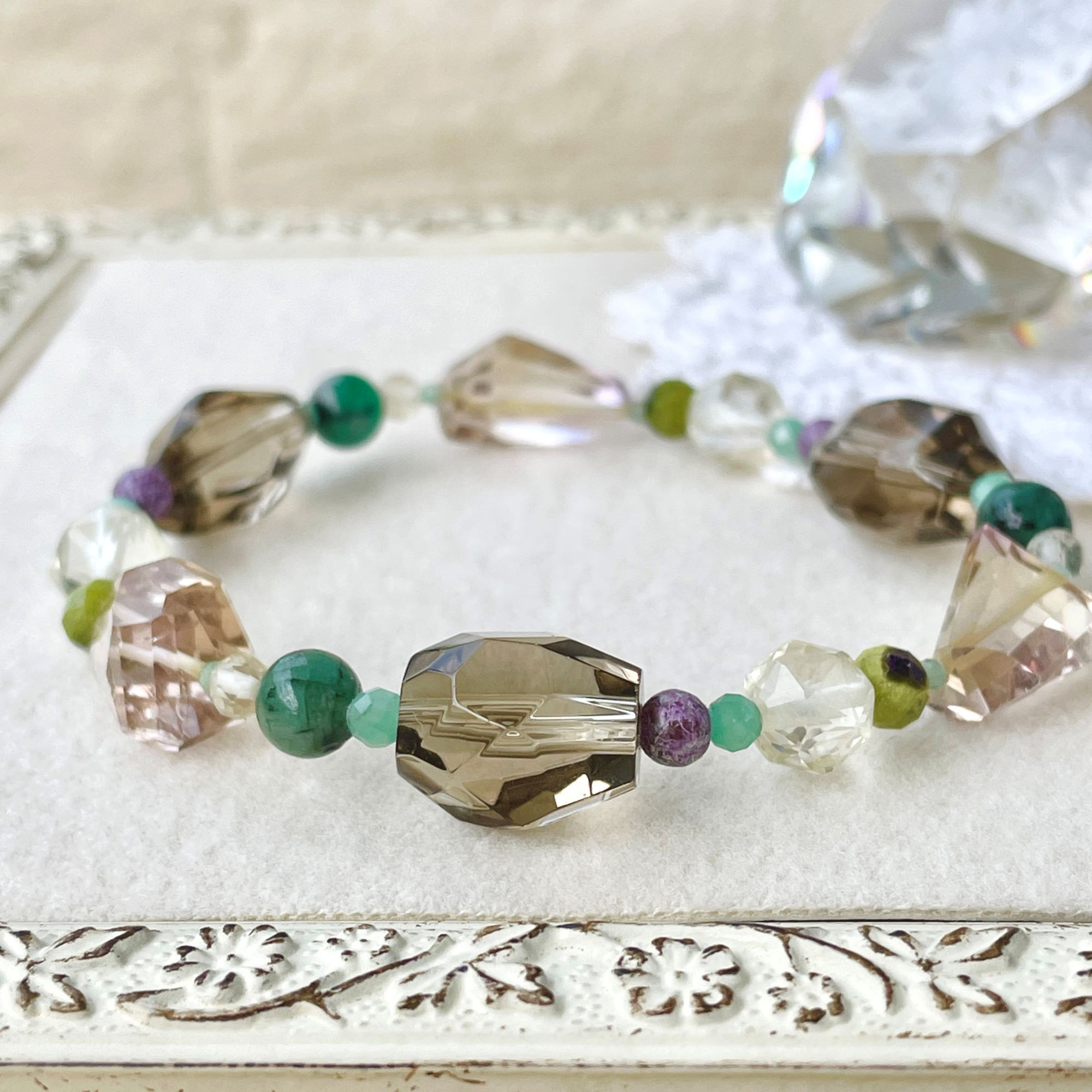 スモーキークォーツ＋エメラルド＋アトランティサイトのブレスレット  smq-b-2405-06