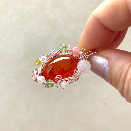 カーネリアンのペンダントトップ(天然石 天然石アクセサリー ワイヤー