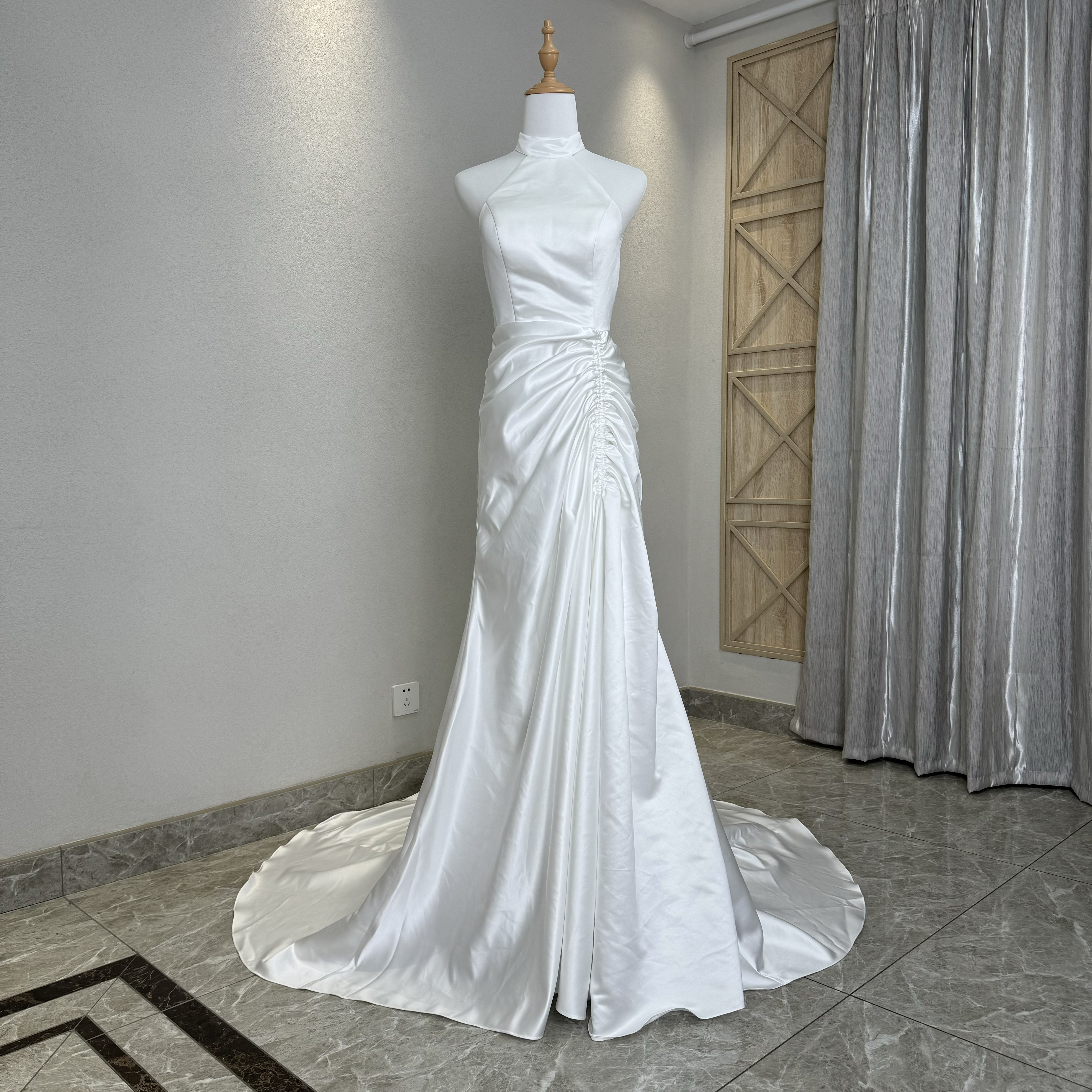 買わないと損！ホルターネック袖なし背中見せ　マーメイドド　パーティードレス前撮り/写真撮影/結婚式お呼ばれ二次会/披露宴