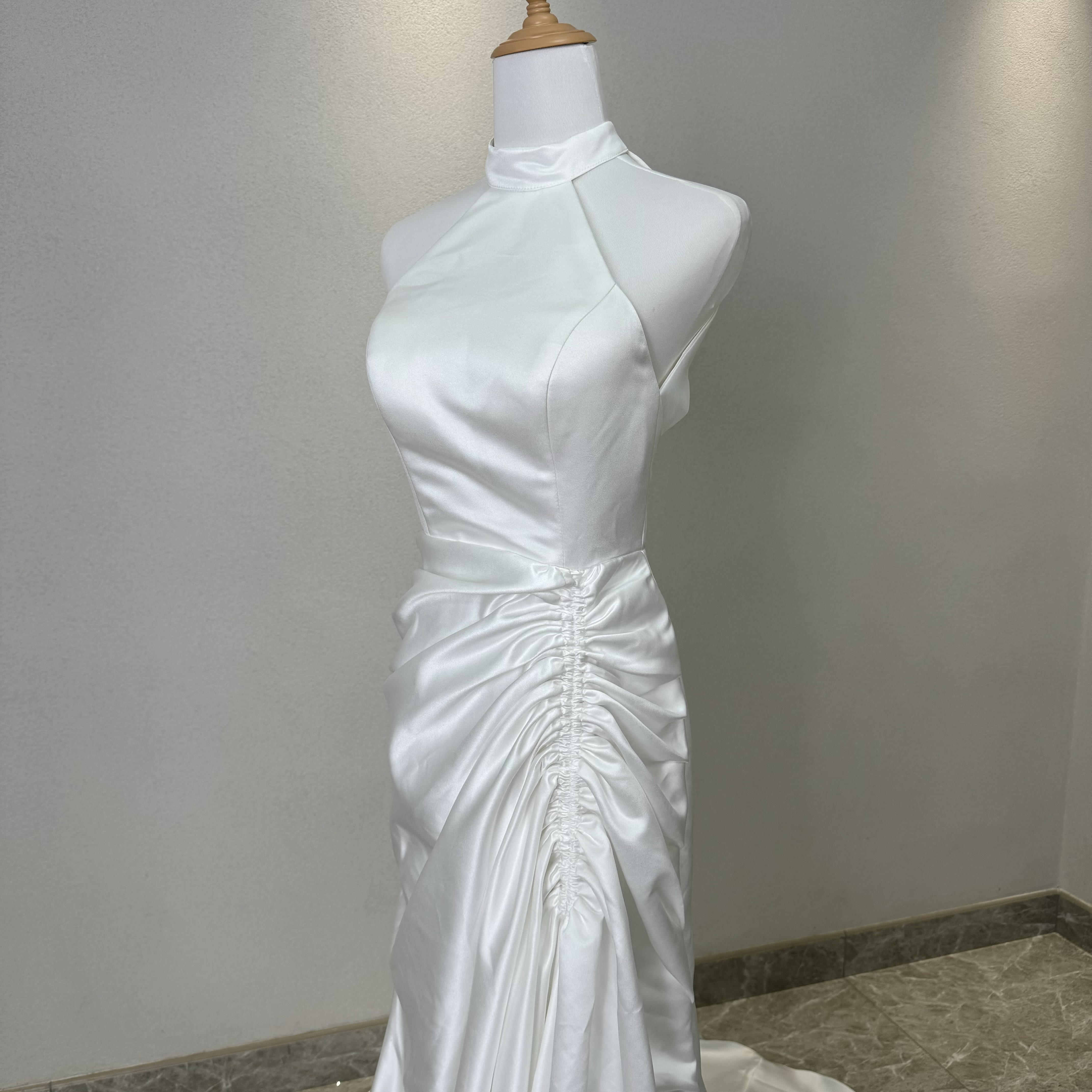 買わないと損！ホルターネック袖なし背中見せ　マーメイドド　パーティードレス前撮り/写真撮影/結婚式お呼ばれ二次会/披露宴