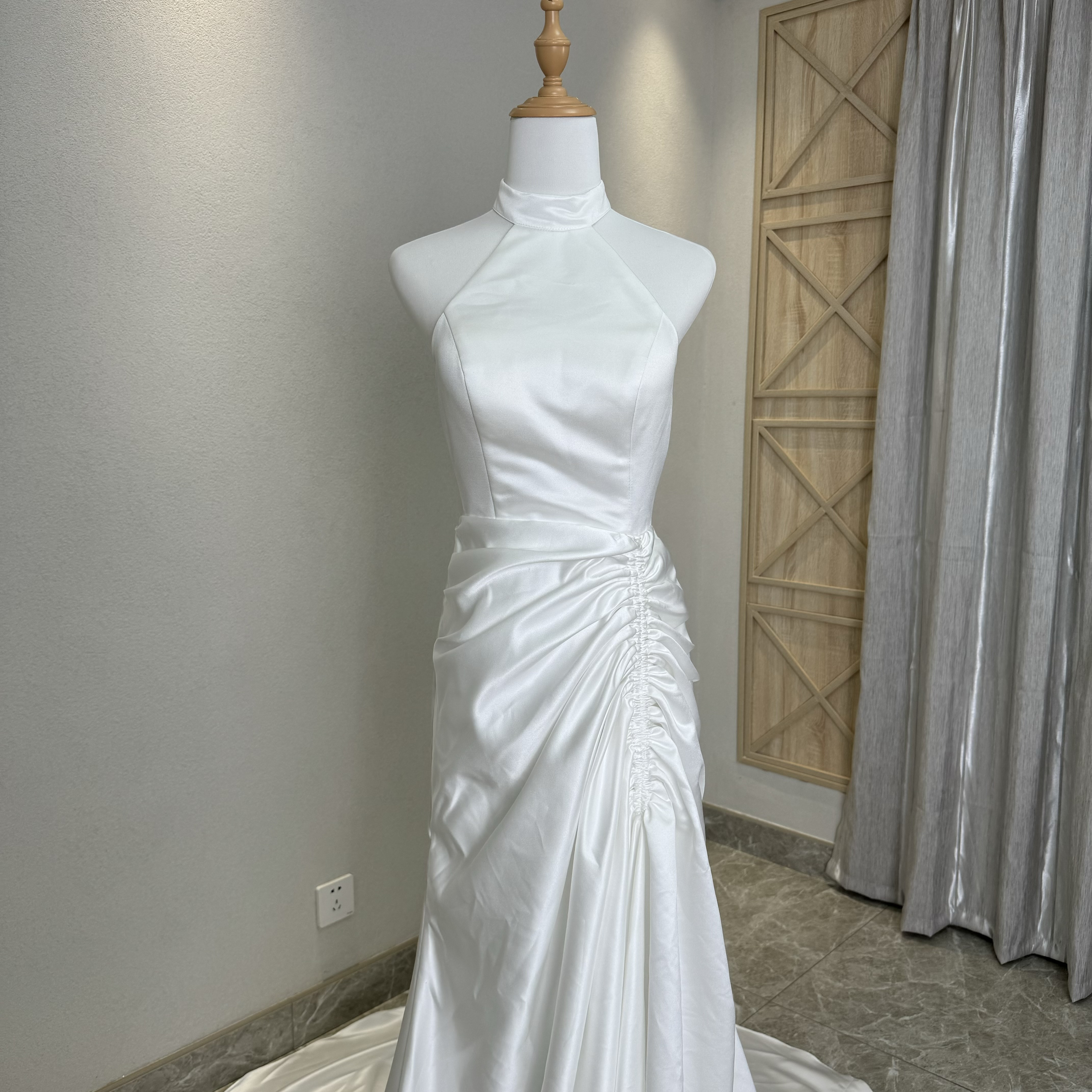 買わないと損！ホルターネック袖なし背中見せ　マーメイドド　パーティードレス前撮り/写真撮影/結婚式お呼ばれ二次会/披露宴