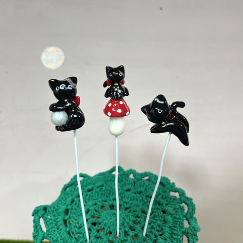 樹脂粘土レジン“〜粘土細工(黒猫)ガーデンピック 多肉植物 ちねって