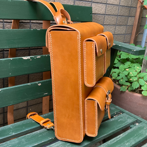 ヌメ革 スマートフラップリュック 箱型ポケット3 手縫い ☆送料無料