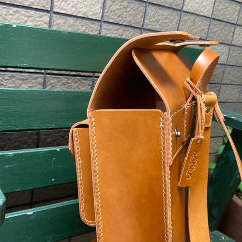 ヌメ革 スマートフラップリュック 箱型ポケット3 手縫い ☆送料無料