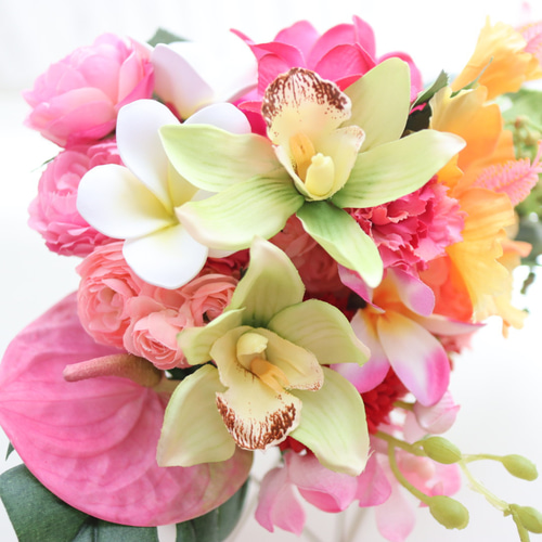 プルメリア　ウェディングブーケリゾートブーケ　ブートニア付き 楽天市場】ブーケ 造花 プルメリア ロア ホワイト ラウンドブーケ