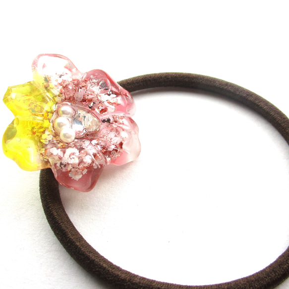 色づく君は、花クォーツの見える丘の上で、恋物語を語り合う♪(ぼぼ屋のヘアゴム)SH219 3枚目の画像