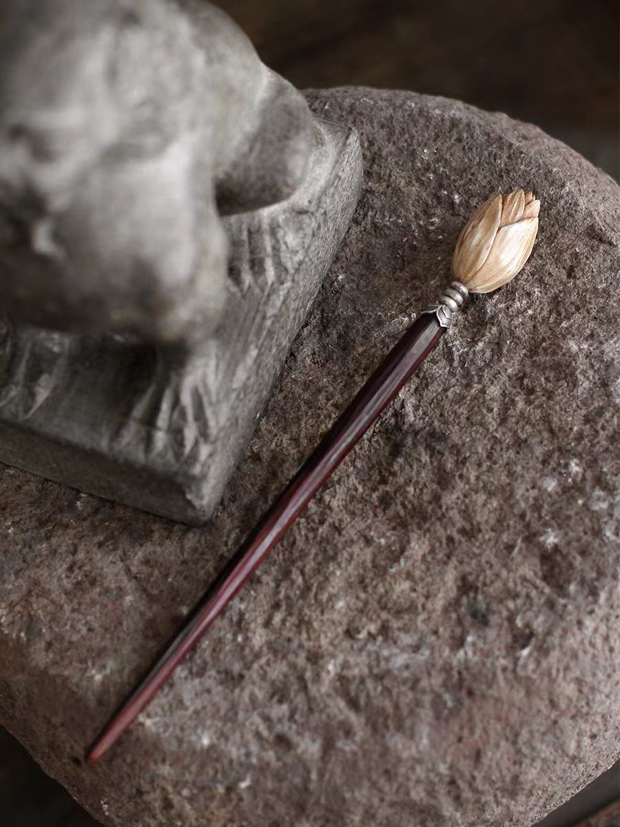 ハンドメイド かんざし 手作り 蓮 木簪 黄檀 鹿の角 マジェステ 和装髪飾り ヘアアクセサリー 誕生日 記念日