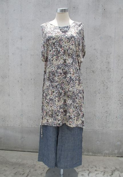 イタリア製　カシミア混花柄プリントシンプルワンピース　1点物