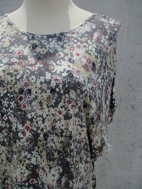 イタリア製　カシミア混花柄プリントシンプルワンピース　1点物