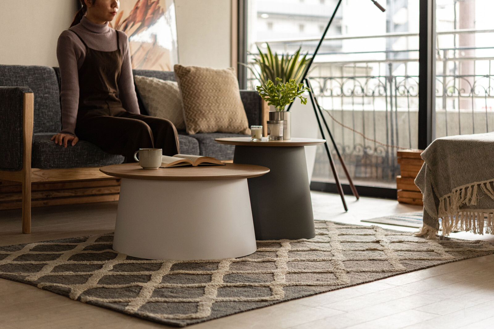 Lサイズ　ラウンド ローテーブル　サイドテーブル　木製天板　軽量 韓国インテリア 【AZM-SD-10053114】