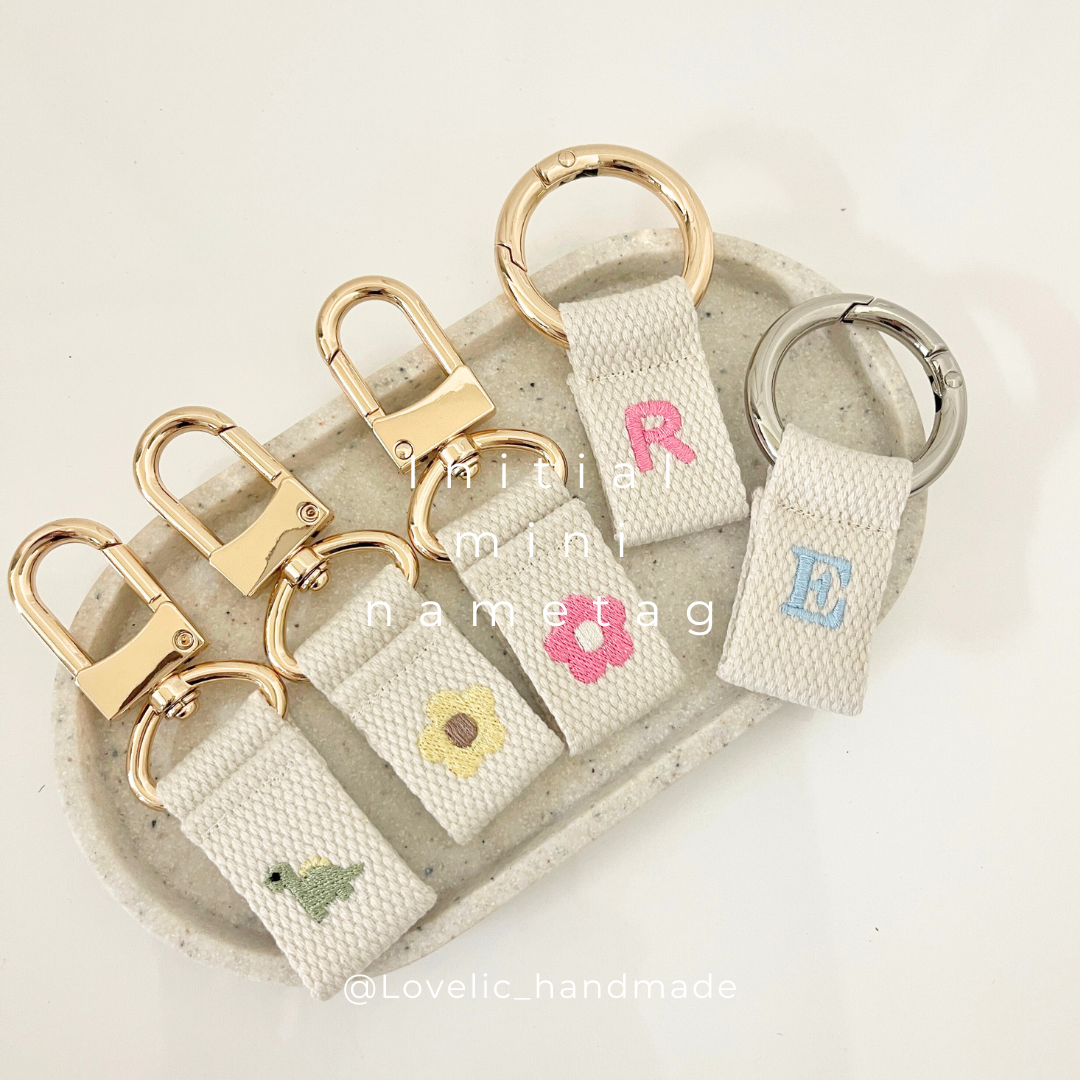 Re-So*lulu's様 ネームタグ 刺繍 ネームキーホルダー ハンドメイド