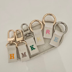イニシャルネームタグ 刺繍 名入れ キーリング バッグチャーム 刺繍ネームタグ イニシャル 6枚目の画像