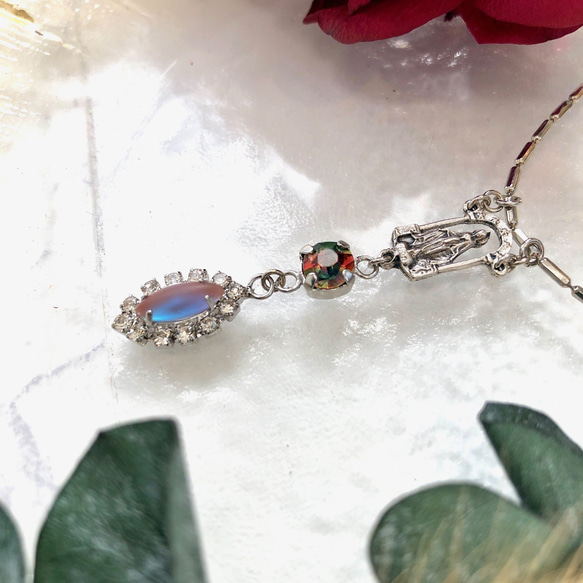 サフィレットとアイリスガラスのネックレス