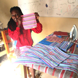 ☘*:フェアトレードのタオルハンカチ   ☘*サバンナの夕日　25㎝サイズ　エシカル製品　♡なめらかで優しい手触り♡　　 8枚目の画像