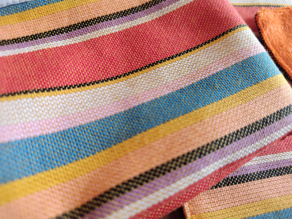 ☘*:フェアトレードのタオルハンカチ   ☘*サバンナの夕日　25㎝サイズ　エシカル製品　♡なめらかで優しい手触り♡　　 5枚目の画像