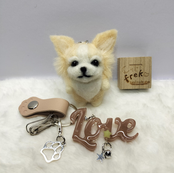 羊毛フェルト チワワ 肉球ぷちわんキーホルダー その他雑貨 Hand