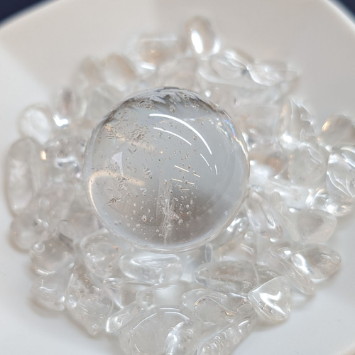 【ラスト一点再入荷】レインボー入りロッククリスタルプレート Amazon.co.jp: 念珠ドットコム 天然レインボー水晶ポイント 約