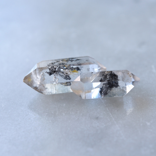 ライトニングクォーツ希少 ダブルポイント天然石両剣水晶雷水晶