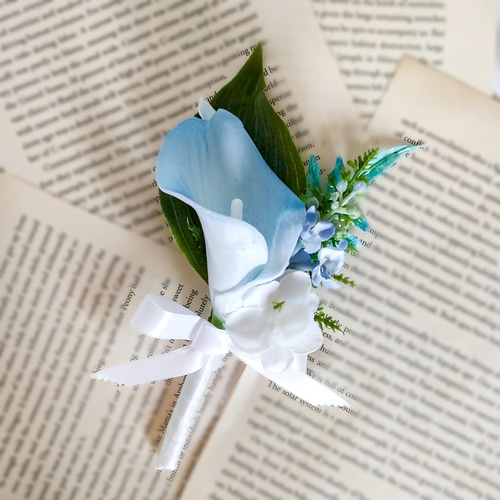 胡蝶蘭と青いお花のウェディングブーケ　アーティフィシャルフラワー　白　青　水色 胡蝶蘭と青いお花のウェディングブーケ アーティフィシャルフラワー 白