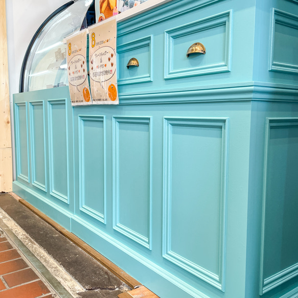 ケーキ屋さん お菓子屋さん向け 冷蔵ショーケースカウンターW2000 かわいいレジカウンター オーダーメイド店舗什器 