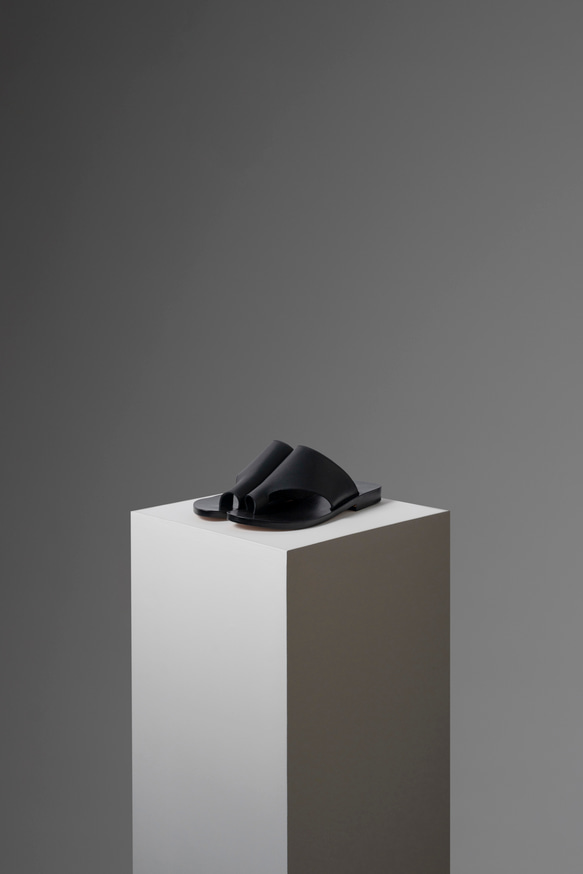 Tong sandal  / [BLACK PACK] <レディース> 1枚目の画像