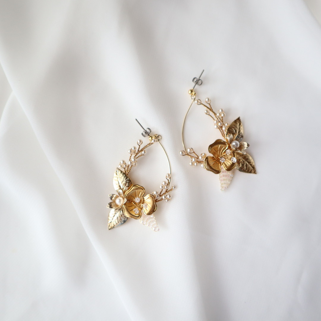 Viola earrings