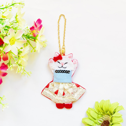 いちごプリンねこチャンとドーナツと苺チャーム